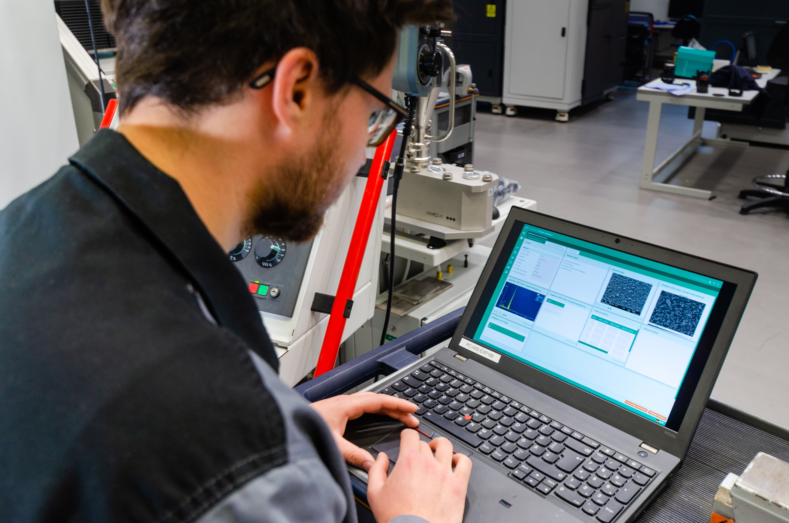 Fraunhofer IWS Dresden has developed a process and material database which stores all details of the manufactured components. This database allows complex conclusions between the welding result and already obtained data.